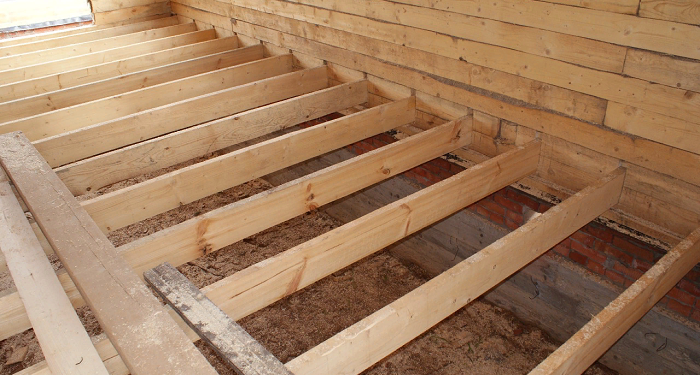 Installation of wooden lag