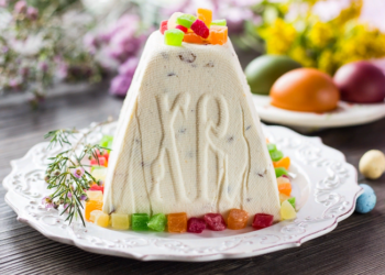 Easter cottage cheese cakes