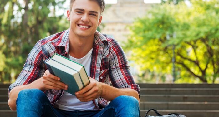 Яка компанія напише для вас якісну курсову роботу: корисні поради щодо її вибору