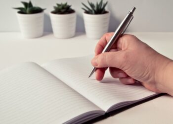 Каких правил необходимо придерживаться в процессе написания диссертации