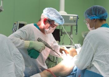 Эндопротезирование: суть операции, особенности и показания