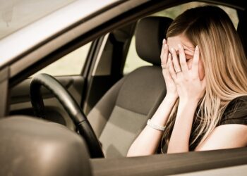 Роль поддержки и понимания в преодолении боязни управления автомобилем в автошколе