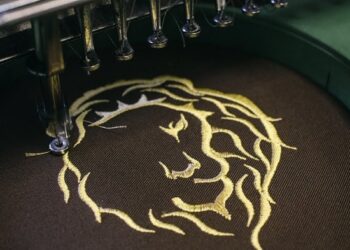 Машинная вышивка и пошив одежды