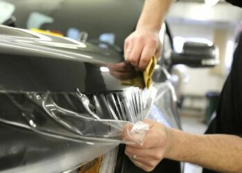 Антигравійна плівка: захист вашого автомобіля від пошкоджень