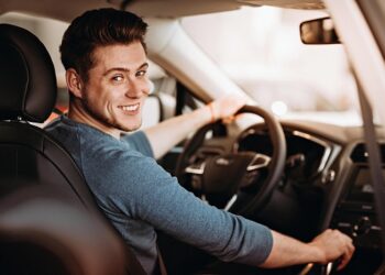 Быстро и эффективно: как получить водительское удостоверение в «Константе ГС»