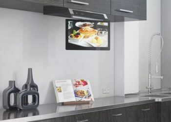 Телевізор для кухні: популярні моделі, основні переваги та поради щодо вибору